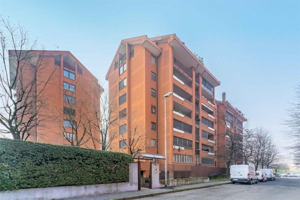 appartamento in vendita a Milano in zona Gratosoglio