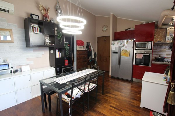 appartamento in vendita a Milano in zona Gorla