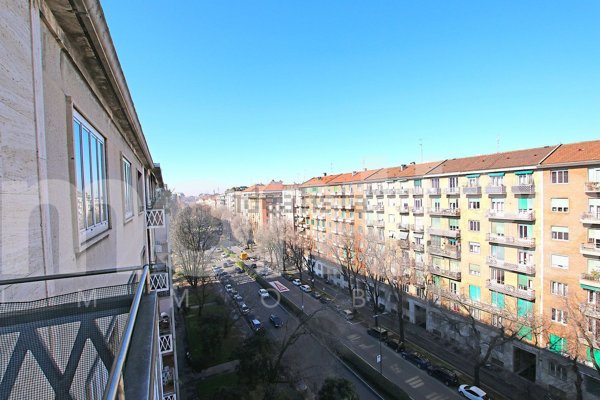 appartamento in vendita a Milano in zona Bocconi