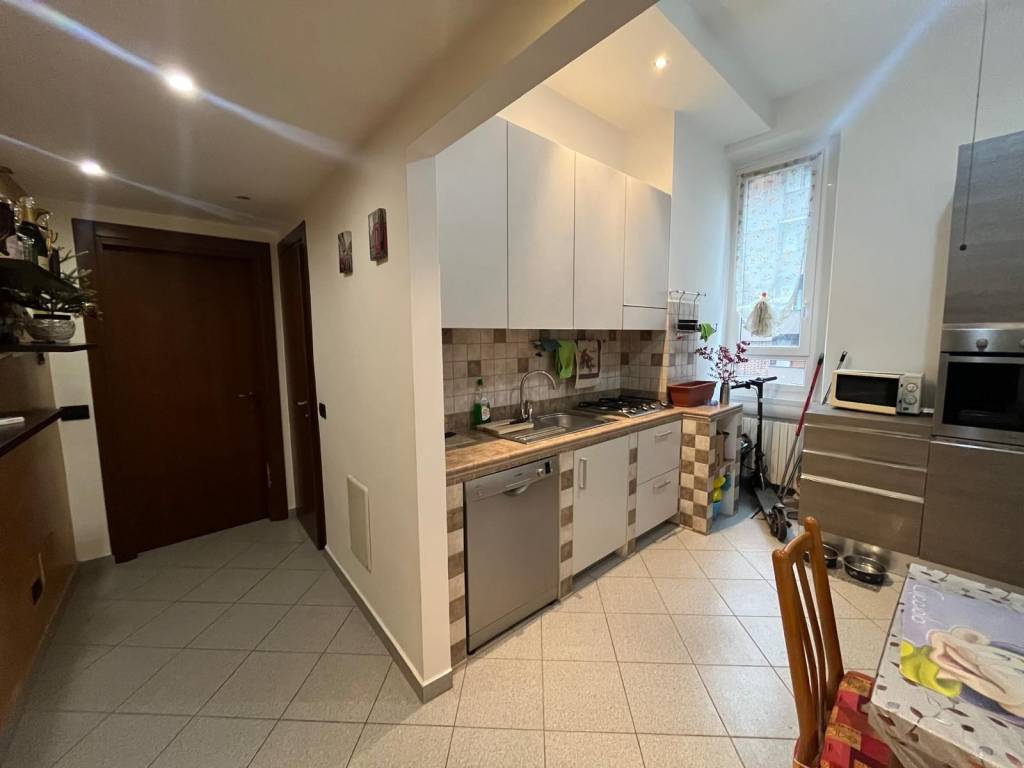 appartamento in vendita a Milano in zona Stadera
