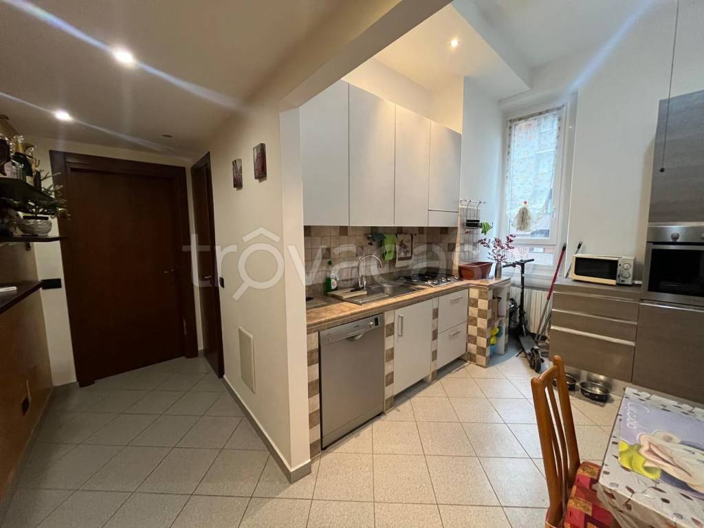 appartamento in vendita a Milano in zona Stadera