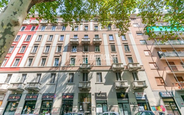 appartamento in vendita a Milano in zona Montalbino