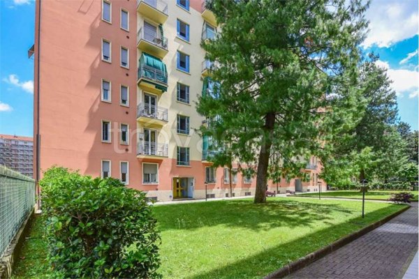 appartamento in vendita a Milano in zona Segnano