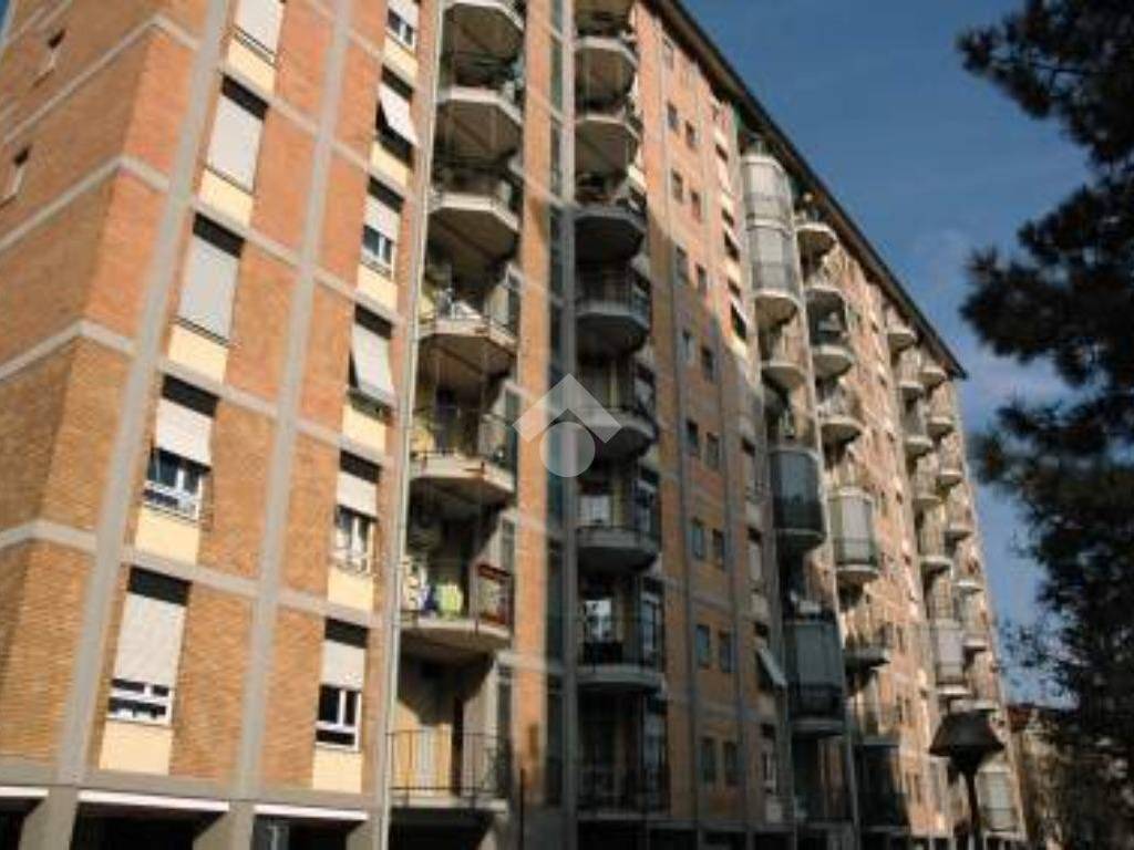 appartamento in vendita a Milano in zona Gallaratese