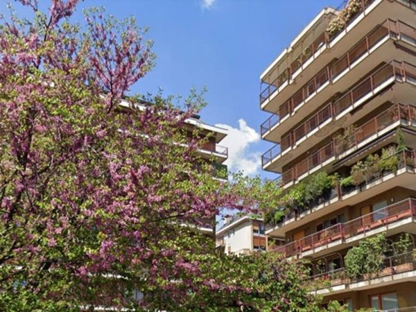 appartamento in vendita a Milano in zona Sempione
