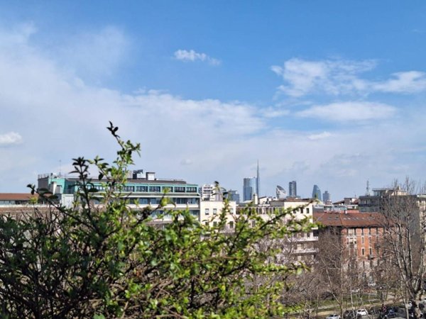 appartamento in vendita a Milano in zona Sempione