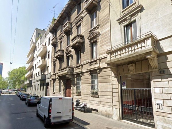 appartamento in vendita a Milano in zona Sempione