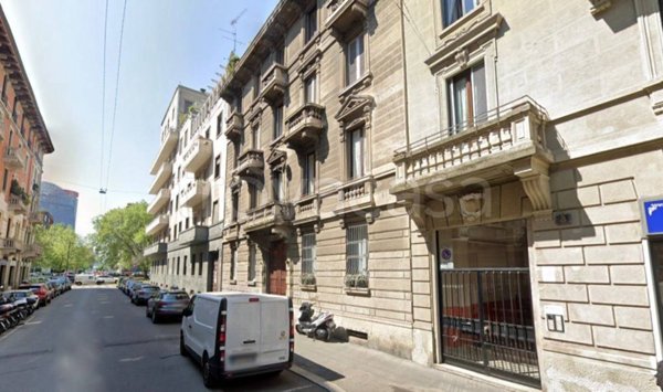 appartamento in vendita a Milano in zona Sempione