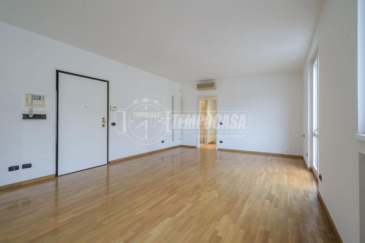 appartamento in vendita a Milano in zona Porta Ticinese