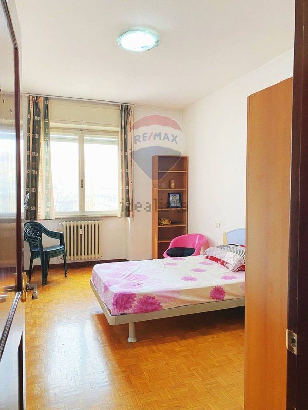 appartamento in vendita a Milano in zona Lorenteggio