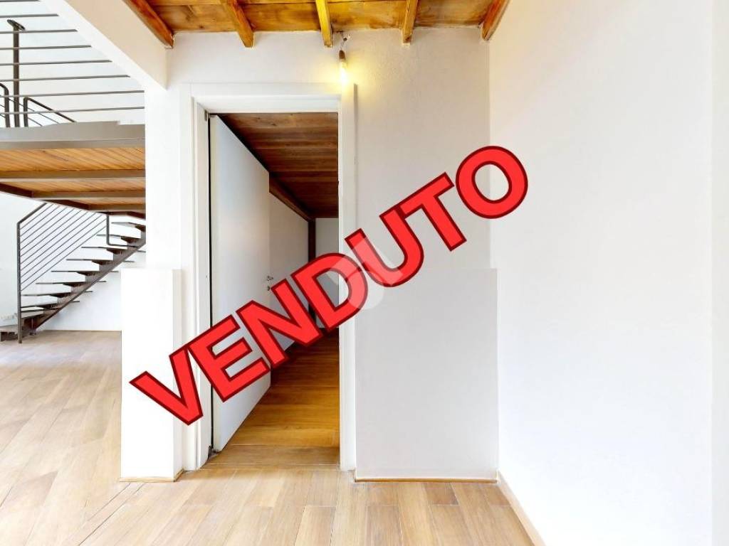 appartamento in vendita a Milano in zona Lambrate