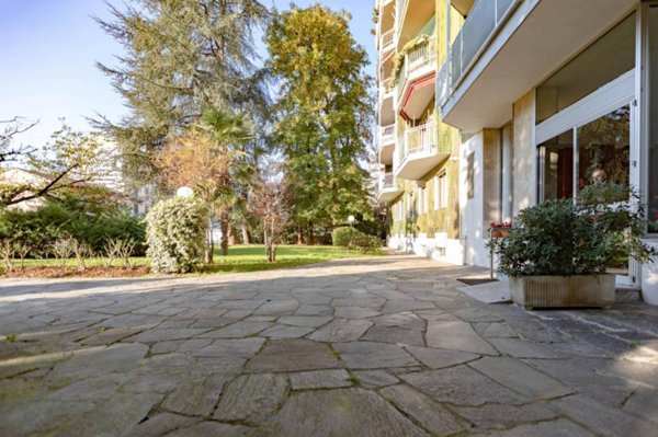 appartamento in vendita a Milano in zona Vigentino