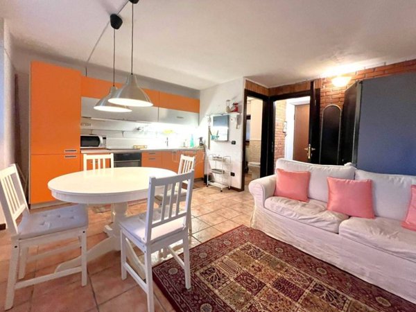 appartamento in vendita a Milano in zona Adriano