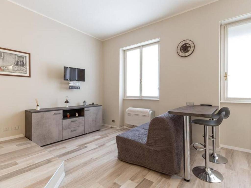 appartamento in vendita a Milano in zona Porta Genova