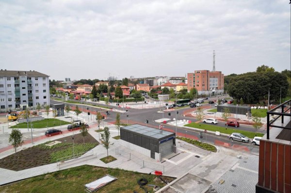 appartamento in vendita a Milano in zona Lorenteggio