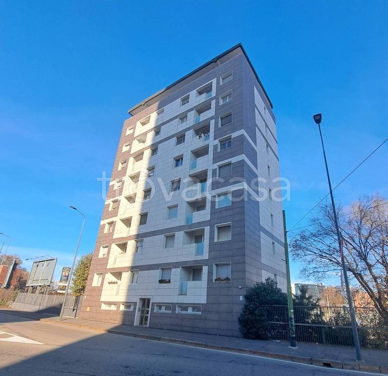 appartamento in vendita a Milano in zona Porta Garibaldi