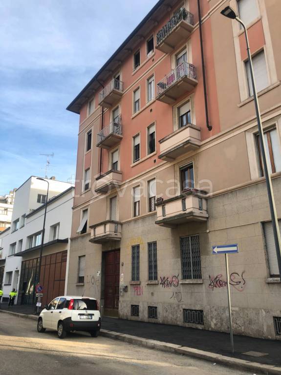 appartamento in vendita a Milano in zona Isola