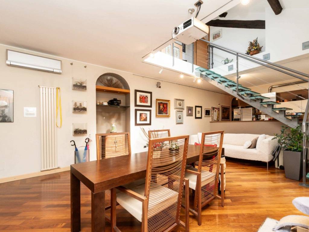 appartamento in vendita a Milano in zona Città Studi