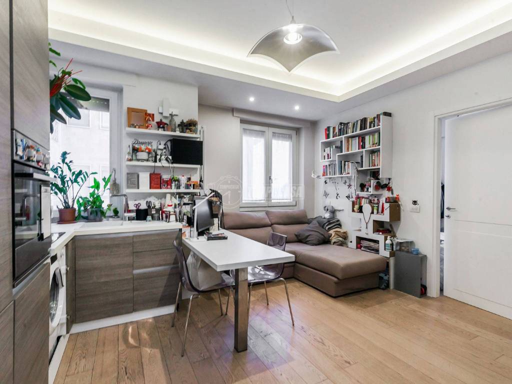 appartamento in vendita a Milano in zona Solari