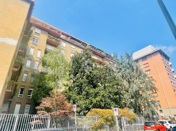 appartamento in vendita a Milano in zona Solari