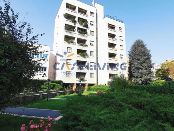 appartamento in vendita a Milano in zona Dergano