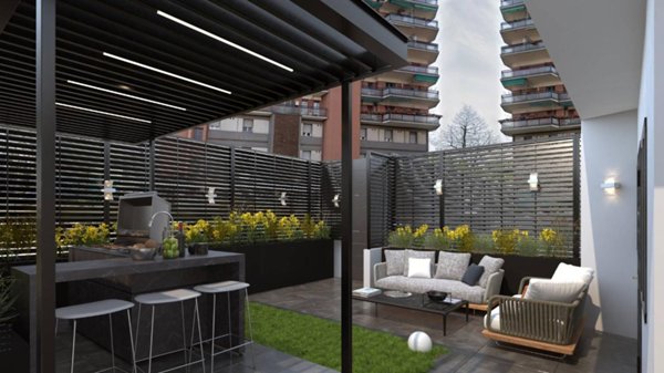 appartamento in vendita a Milano in zona Famagosta