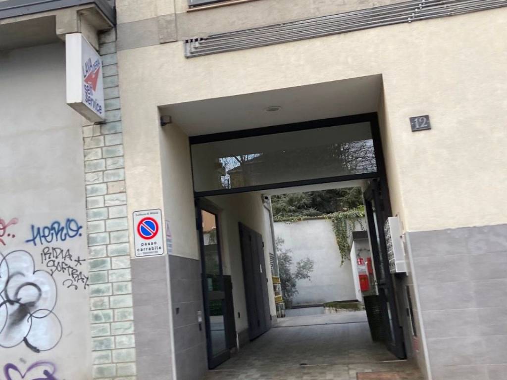 appartamento in vendita a Milano in zona Stadera