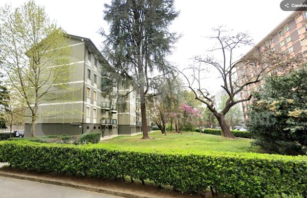 appartamento in vendita a Milano in zona Gallaratese