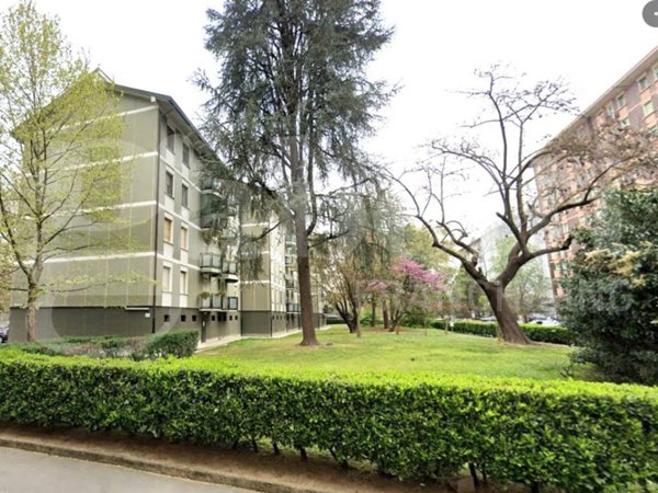 appartamento in vendita a Milano in zona Gallaratese