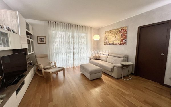 appartamento in vendita a Milano in zona Adriano