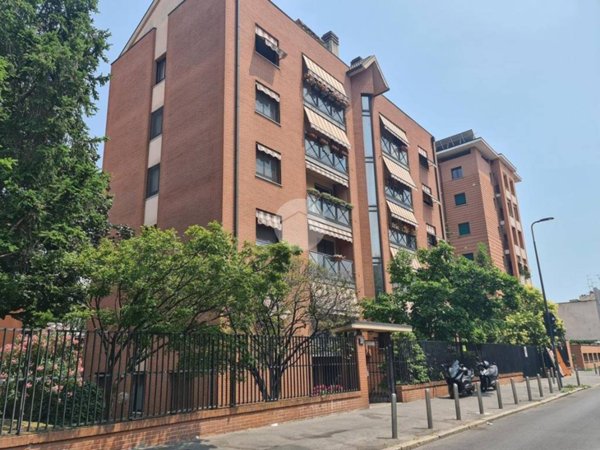 appartamento in vendita a Milano in zona Niguarda