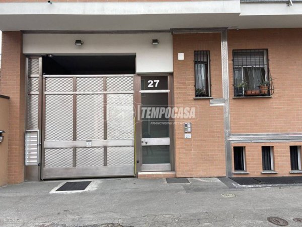 appartamento in vendita a Milano in zona Montalbino