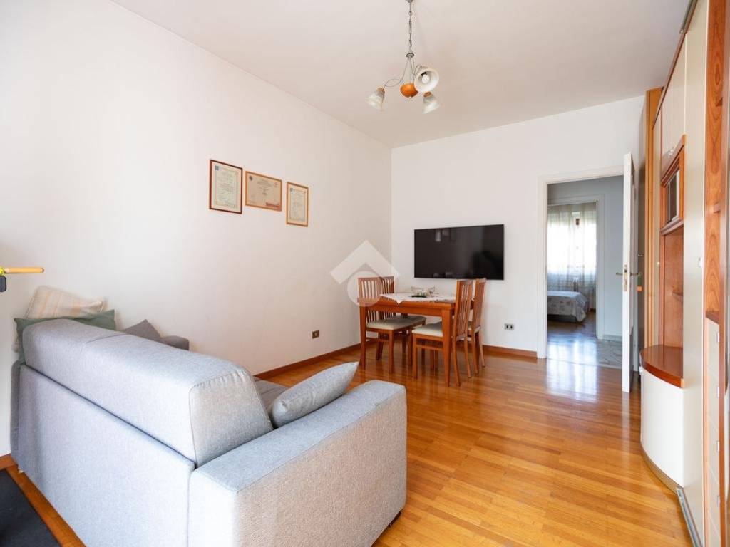 appartamento in vendita a Milano in zona Isola