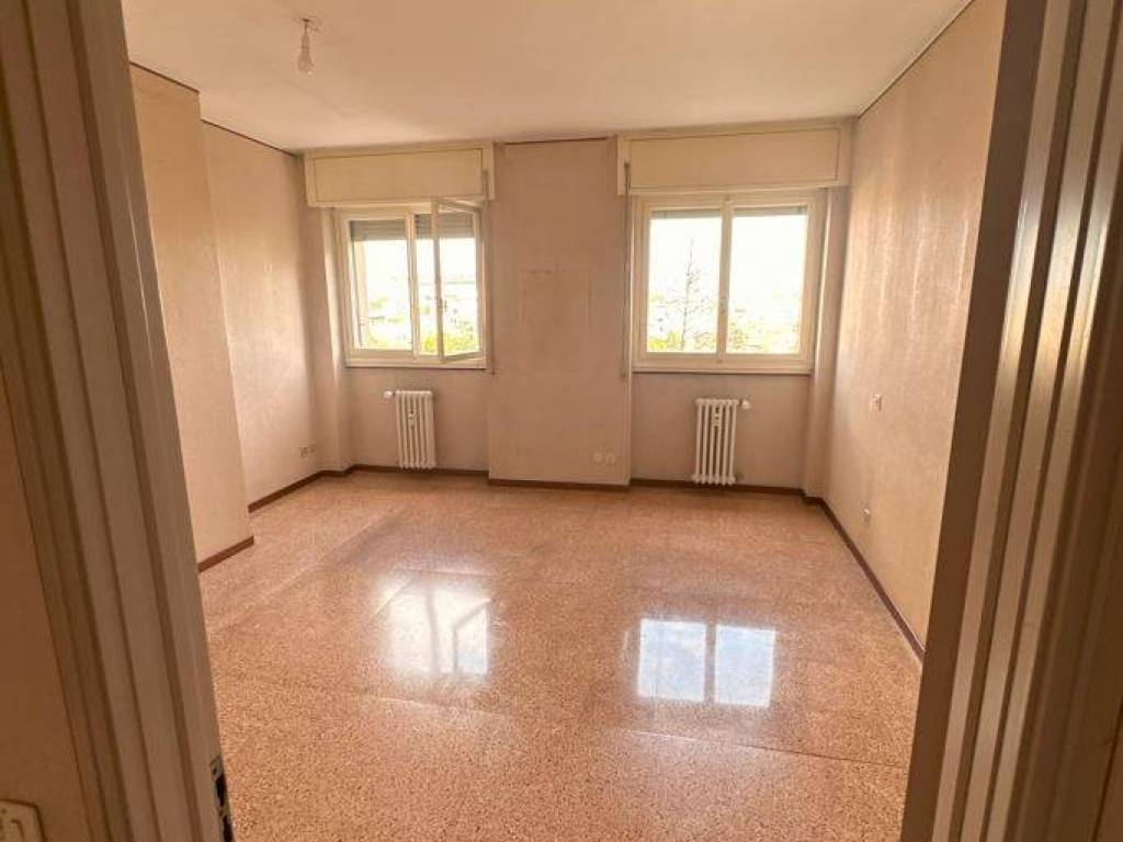 appartamento in vendita a Milano in zona Baggio