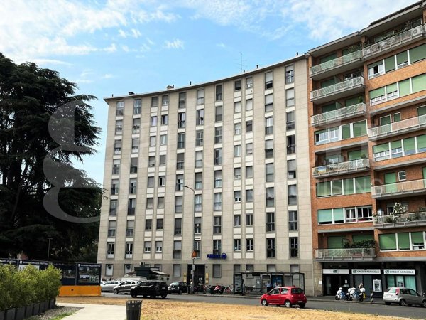 appartamento in vendita a Milano in zona Lorenteggio