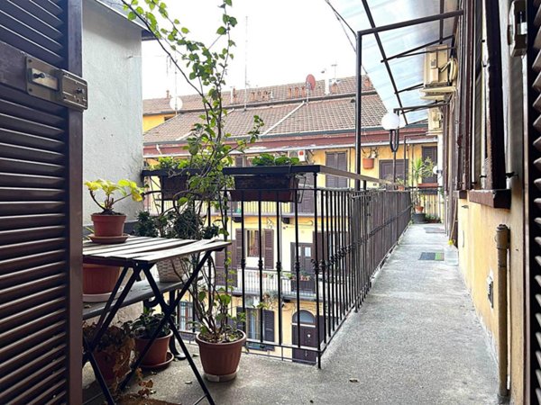 appartamento in vendita a Milano in zona Bullona