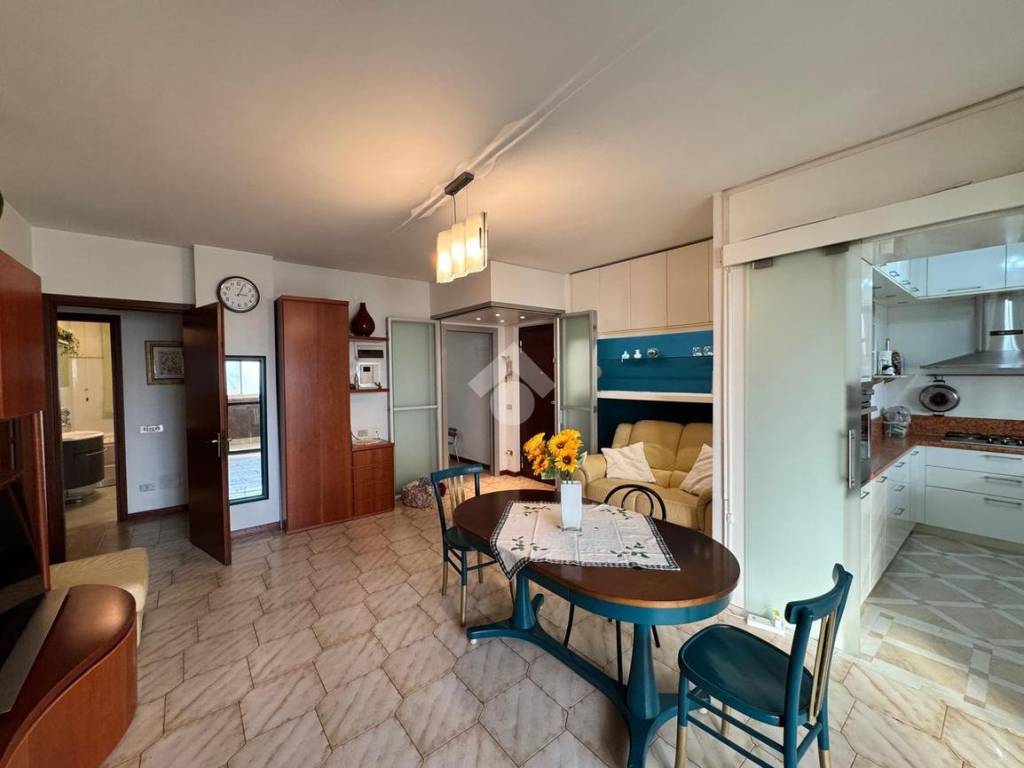 appartamento in vendita a Milano in zona Ronchetto sul Naviglio