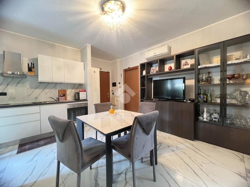 appartamento in vendita a Milano in zona Dergano