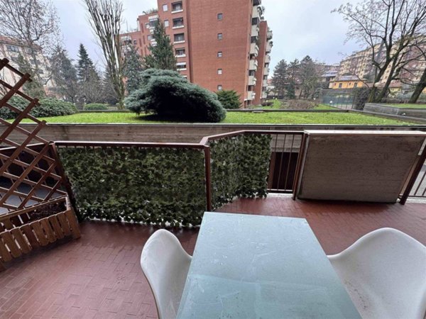 appartamento in vendita a Milano in zona Barona