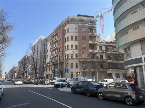 locale di sgombero in vendita a Milano in zona Solari