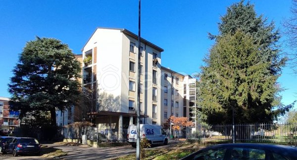 appartamento in vendita a Milano in zona Segnano
