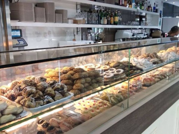 negozio in vendita a Milano in zona Ponte Lambro