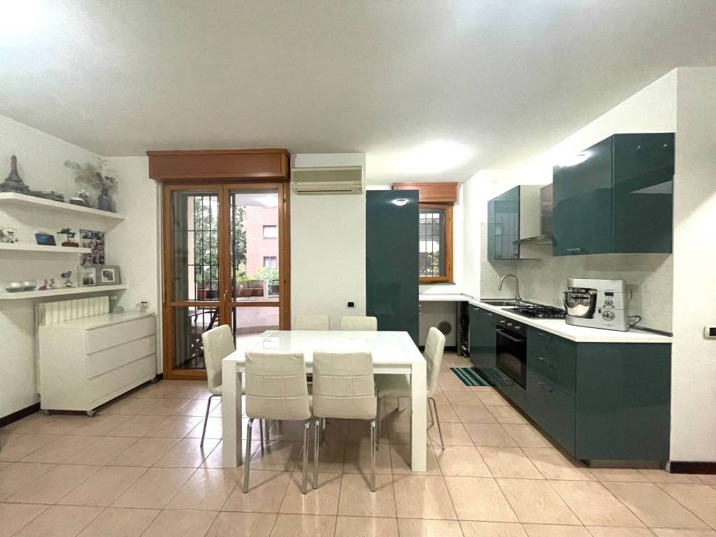 appartamento in vendita a Milano in zona Lambrate