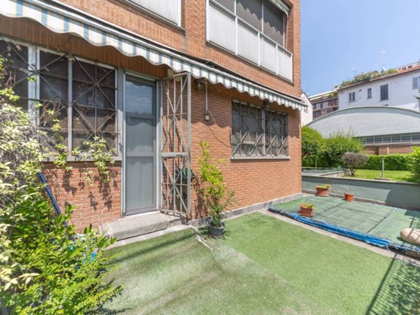appartamento in vendita a Milano in zona Vigentino