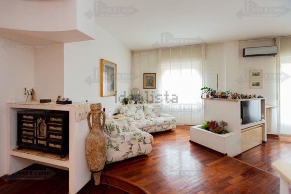 appartamento in vendita a Milano in zona Città Studi