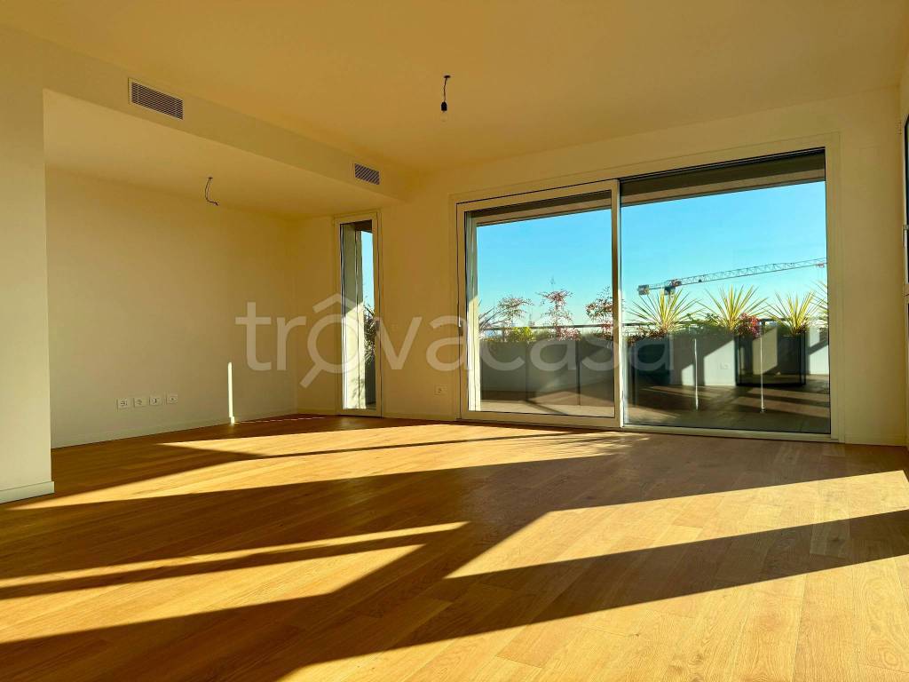 appartamento in vendita a Milano in zona Ghisolfa