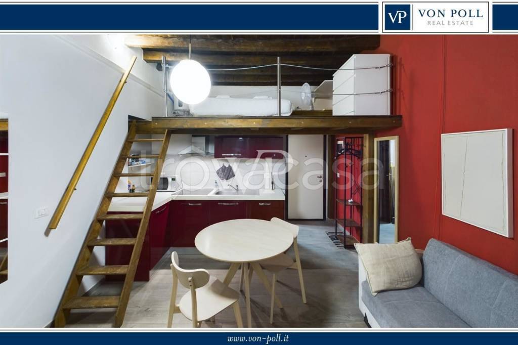 appartamento in vendita a Milano in zona Bocconi