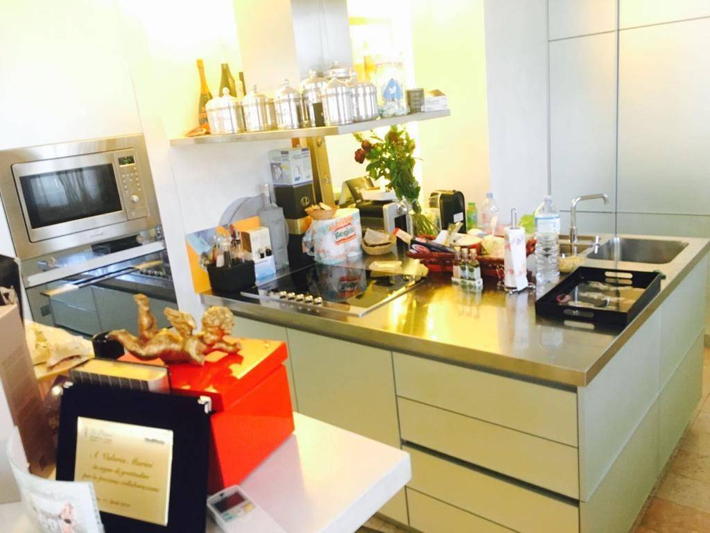 appartamento in vendita a Milano in zona Porta Garibaldi