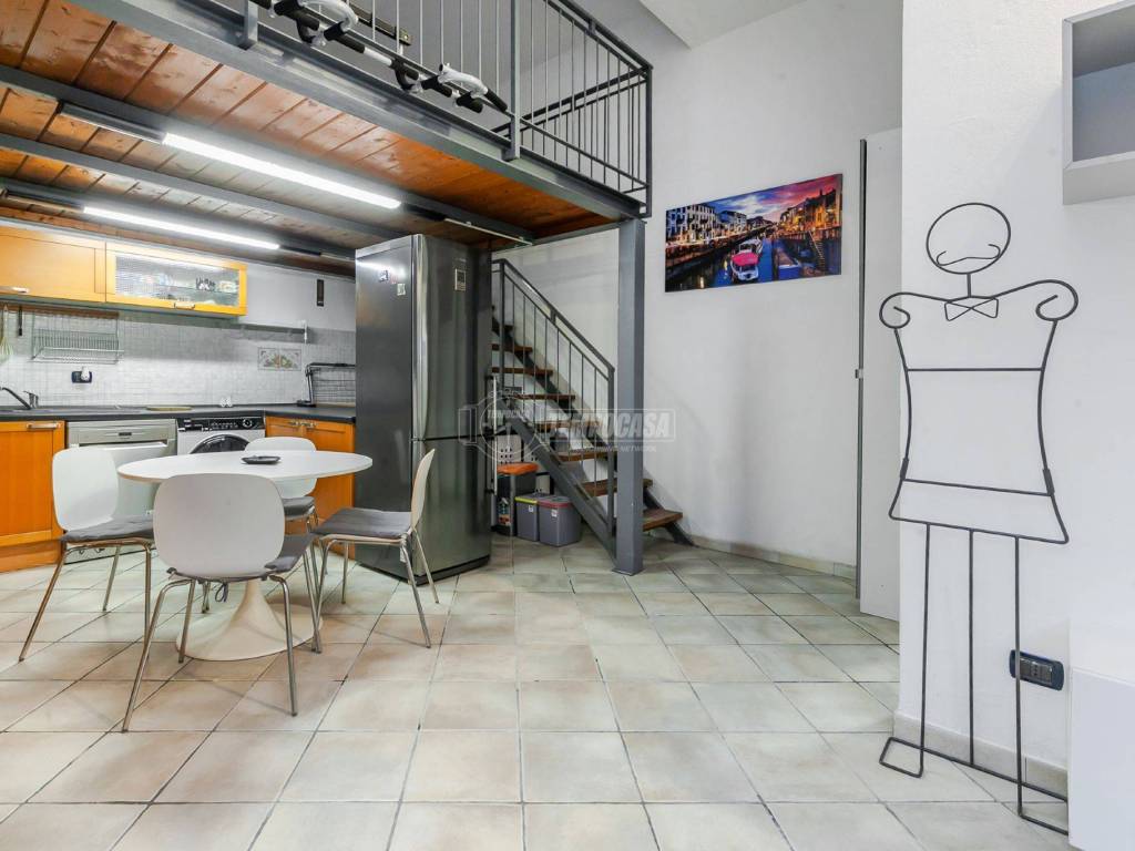 appartamento in vendita a Milano in zona Dergano