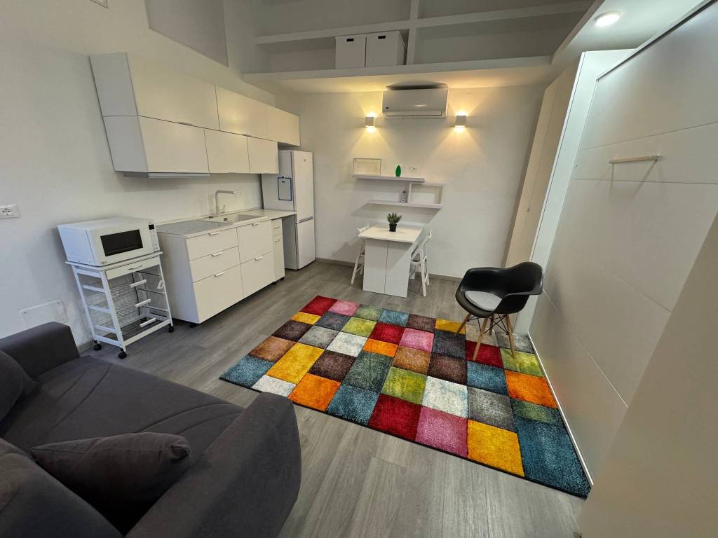 appartamento in vendita a Milano in zona Baggio